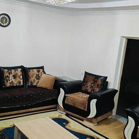 Apartment on Saakadze Batoemi Buitenkant foto